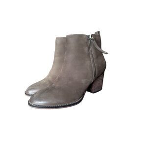 Blondo Waterproof Nubuck Ankle Boots Size 8 1/2